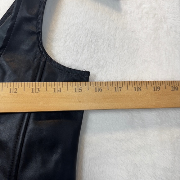 Forever 21 Crop Top Womens Size Medium Black Faux Leather Goth Coquette - Picture 4 of 7